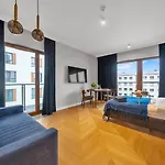 Wola Studio - Balcony, Bus&Tram Nearby - By Rentujemy