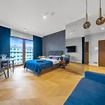 Wola Studio - Balcony, Bus&Tram Nearby - By Rentujemy